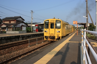 JR久大本線　普通列車　Y-DC125
